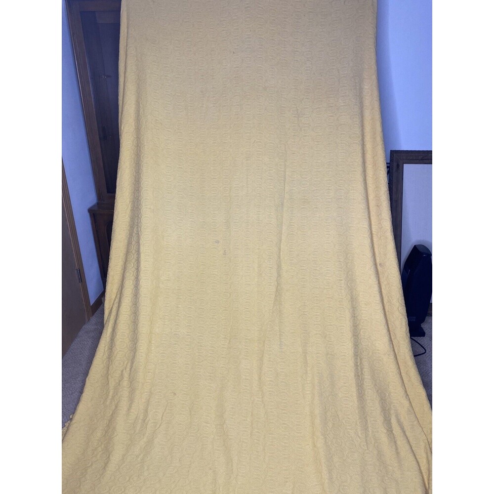 Vtg Twin Yellow Cotton Bedspread Pom Pom 90x115" Cottoage Core Fairy Quilt